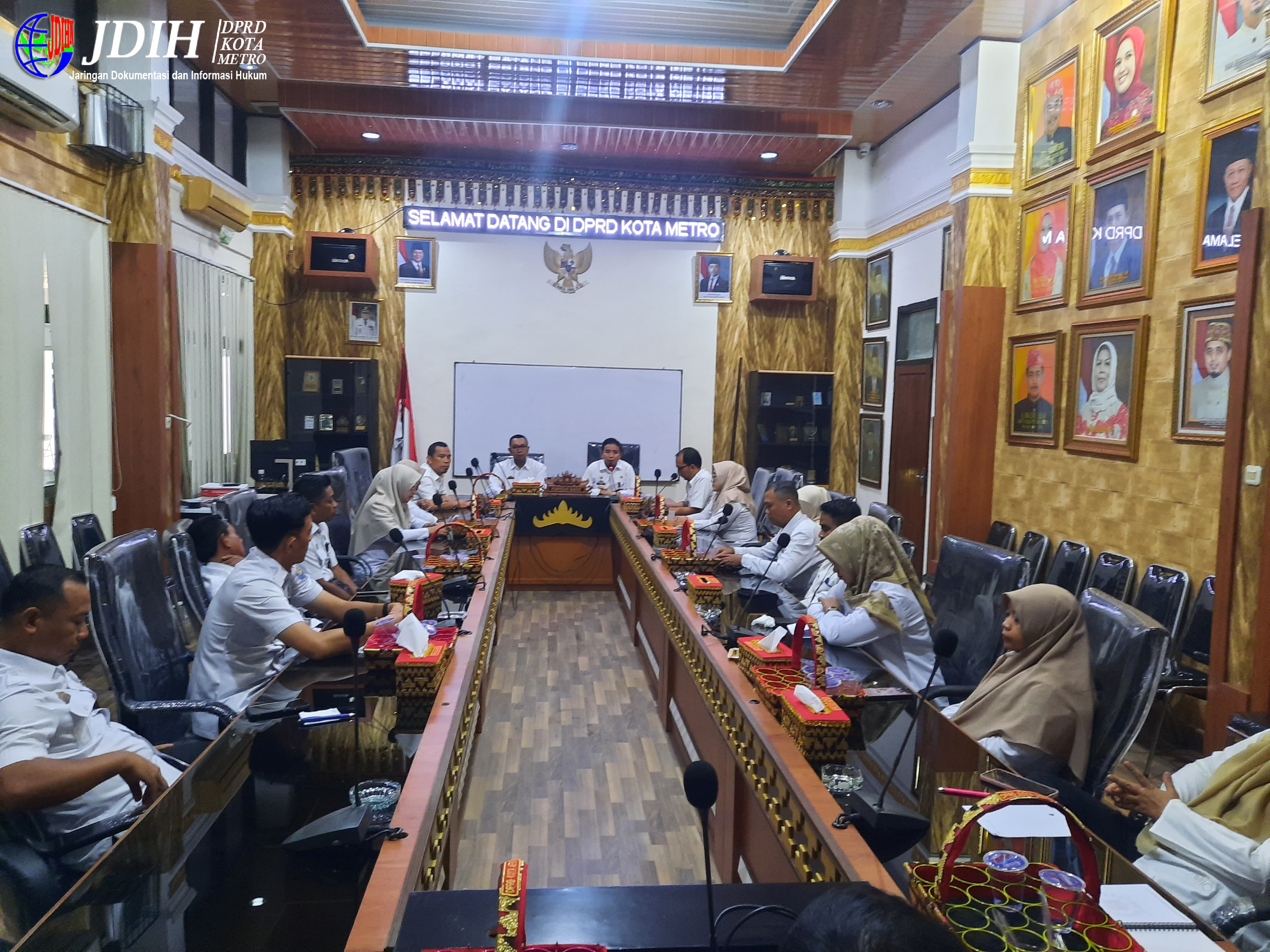 Tingkatkan Sinergitas di Awal Tahun 2025, Setwan Metro Gelar Rapat Staf