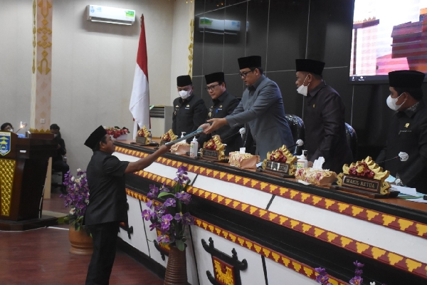 DPRD KOTA METRO SAMPAIKAN TIGA RAPERDA INISIATIF