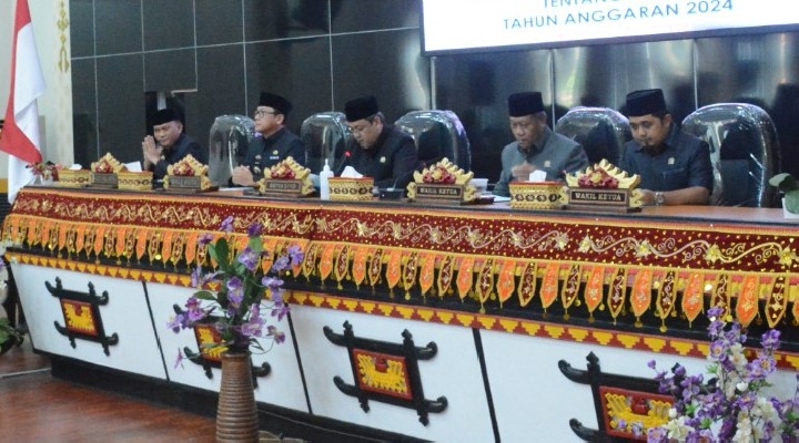 DPRD METRO TETAPKAN PROPEMPERDA TAHUN 2024