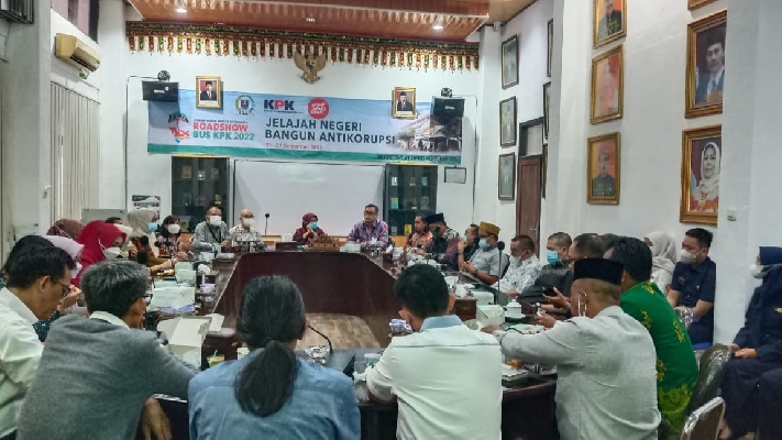 KPK RI SOSIALISASI ANTIKORUPSI DI DPRD KOTA METRO